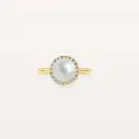 Bague en or avec perle ronde et halo de diamants